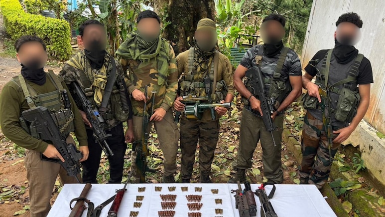 मणिपुर में चार कुकी उग्रवादी ढेर, भारी मात्रा में हथियार बरामद