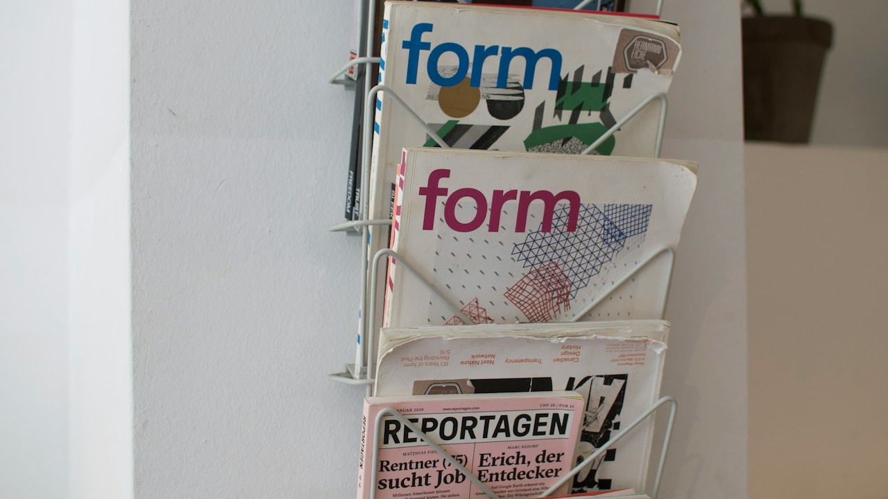 Expore magazine holders that decorate your home effortlessly