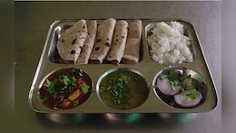 एमपी के इस जिले में 5 रुपये में भरपेट खाना, रोटी-चावल-सब्जी और दाल के साथ मिलता है सलाद