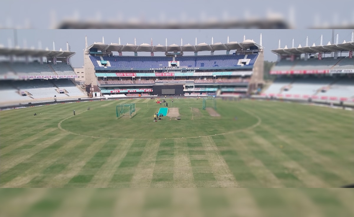 झारखंड में फैंस भूल चुके हैं टेस्ट की हार, टिकटों की कालाबाजारी, रांची की पिच पर लगेगा रनों का अंबार?