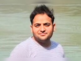 शादी की सालगिरह मनाने जा रहे शख्स की हादसे में मौत, रफ्तार से आते डंपर ने टक्कर मारी; 200 मीटर घसीटा