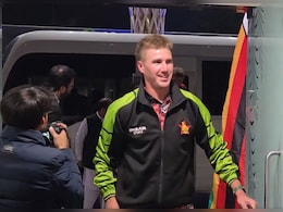 VIDEO: जिम्बाब्वे की टीम कड़ी सुरक्षा के बीच पहुंची इस्लामाबाद, जानें अब त्रिकोणीय का क्या है शेड्यूल