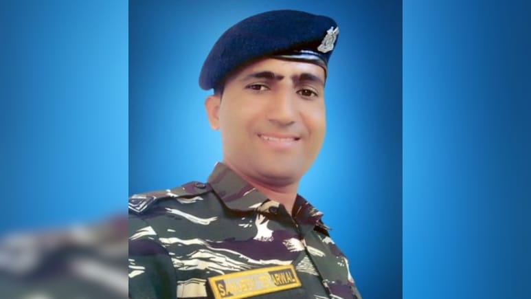 झुंझुनूं का CRPF जवान संजीव देश की सेवा करते हुए शहीद, अगले महीने छुट्टी पर आने वाला था घर