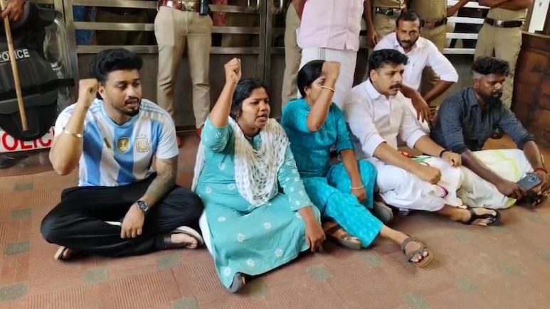 Kerala Man Dies Of Chest Pain At Medical College, Family Launches Protest