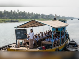 कहीं तैरता हुआ तो कहीं जमीन के नीचे चलती हैं क्लास, ये हैं दुनिया के सबसे अजीब स्कूल
