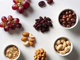 ये 5 हेल्दी फूड्स बच्चों के लिए साबित हो सकते हैं जहर, जानिए किस उम्र में नहीं देना चाहिए