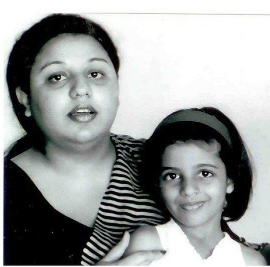 माधुरी दीक्षित संग फिल्म बनाना चाहती थीं ये बच्ची, फीस के कारण टूटा सपना, आज है बॉलीवुड की टॉप डायरेक्टर