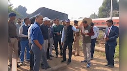 सर्दी में कोहरे के दौरान सुरक्षा के लिए किए जाएंगे विशेष इंतजाम, जायजा लेने ग्वालियर रेलवे स्टेशन पहुंचे डीआरएम