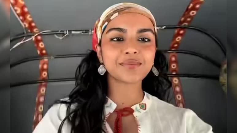 आखिर क्या है ये 'बंदना गर्ल इफेक्ट'? जिसने बिना मेहनत पूरा इंटरनेट हिला दिया? 2 सेकंड की सेल्फी बन गई ट्रेंड