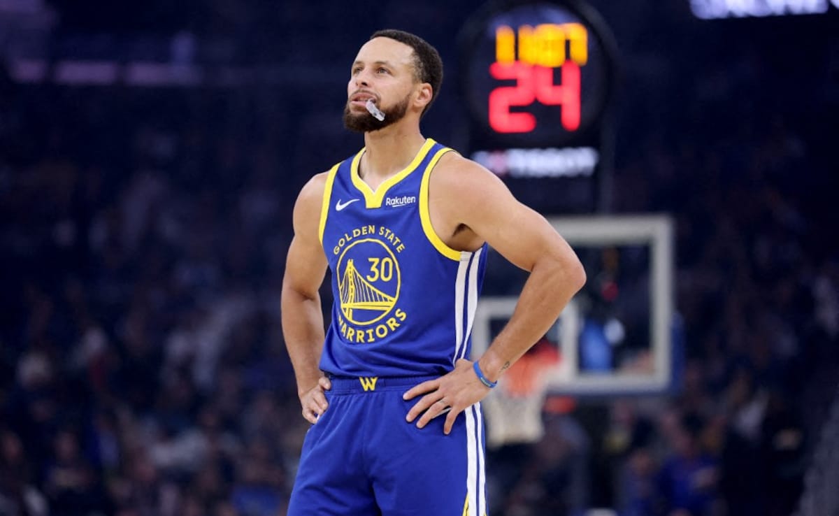 Stephen Currys 46 Points Leads  Golden State Warriors To 125-120 Win over San Antonio Spurs