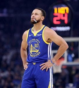 Stephen Currys 46 Points Leads  Golden State Warriors To 125-120 Win over San Antonio Spurs