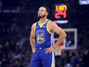 Stephen Currys 46 Points Leads  Golden State Warriors To 125-120 Win over San Antonio Spurs