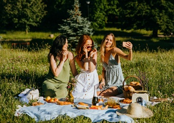 Selfie Mobile खरीदना चाहते हैं? तो इन 5 बातों का रखें ध्यान