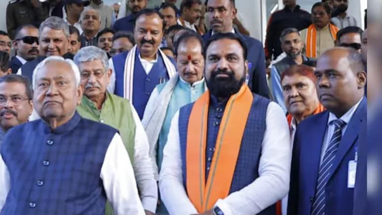 नीतीश कुमार कैबिनेट में मंत्रियों के विभागों का हुआ बंटवारा, सम्राट चौधरी बने राज्य के नए गृह मंत्री