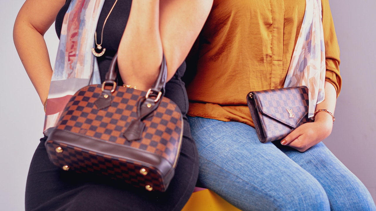 8 Handbags That Fit Everything Without Looking Overstuffed
