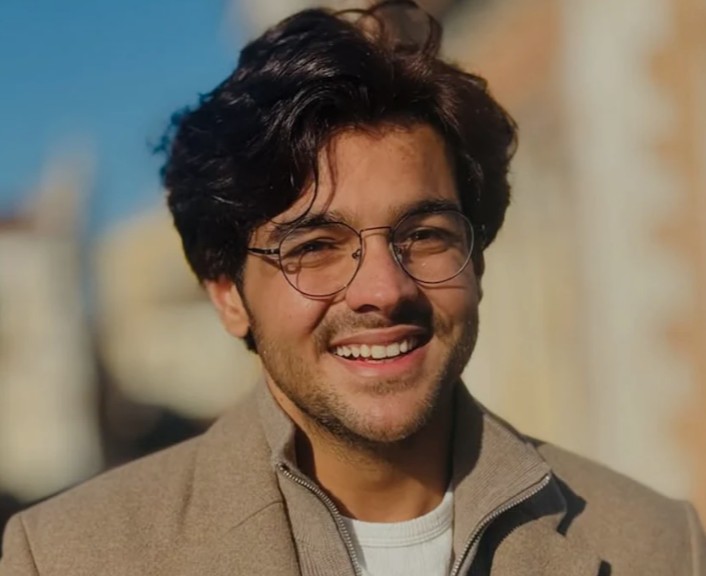 राजामौली के इवेंट में आशीष चंचलानी ने खूब पकाया, लोग बोले- कॉन्फिडेंस नहीं था...नर्वस था...ऐसे यूट्यूबर को क्यों....