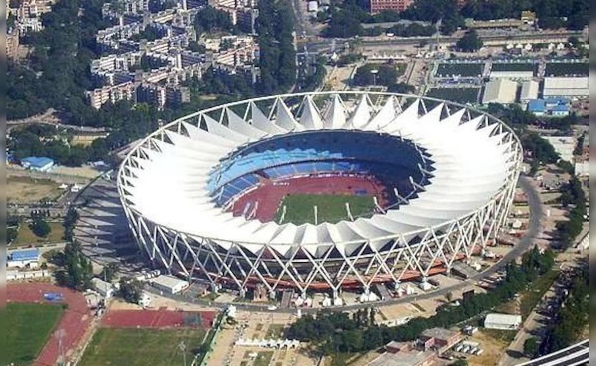 जवाहरलाल नेहरू स्टेडियम को तोड़कर 102 एकड़ की स्पोर्ट्स सिटी बनाने का प्लान