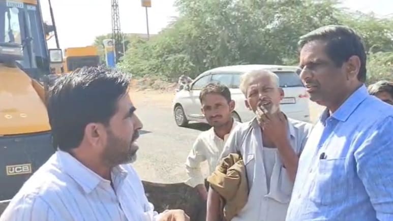 अतिक्रमण हटाने पहुंचे  UIT सचिव बेनीवाल के नाम पर भड़के... दी गाली, कहा- पता करो सबसे पहले उसी का इलाज करेंगे