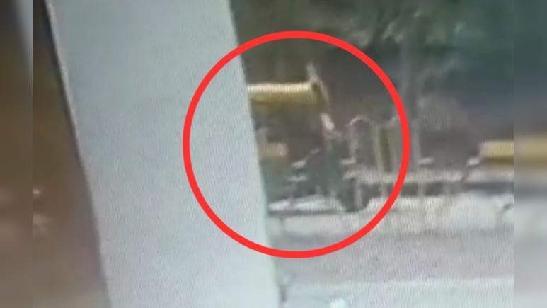 महिला थाने के पास नाबालिग के अपहरण की कोशिश! हिम्मत दिखाकर बची छात्रा; CCTV के आधार पर ऑटो बरामद