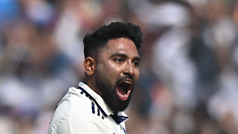 VIDEO: मोहम्मद सिराज ने अपनी दनदनाती स्पीड से तोड़ दिया स्टंप, बिना पीछे मुड़े पवेलियन भागा बल्लेबाज