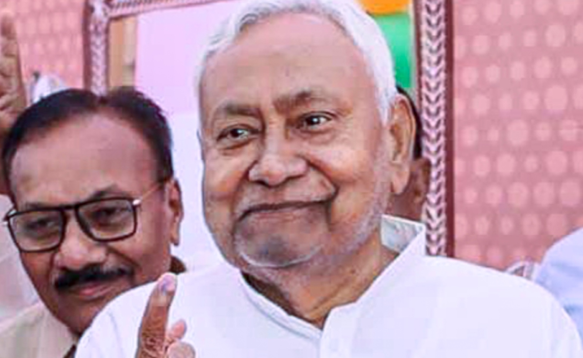 बिहार का चेहरा क्यों हैं नीतीश कुमार, जनता के मन में कितना समाए हैं