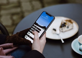 iPhone पर कौन सा ऐप कर रहा है ट्रैक, जानें कैसे करें चेक