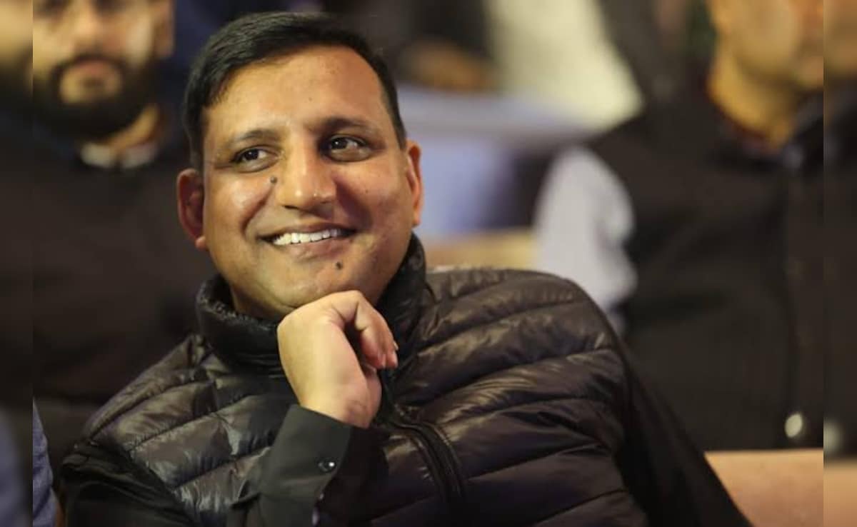 Bihar Live Updates: राबड़ी आवास के बाहर संजय यादव के खिलाफ नारेबाजी, RJD कार्यकर्ताओं ने ठहराया हार का जिम्मेदार