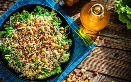 खाने की थाली में क्यों करना चाहिए अंकुरित अनाज को शामिल?