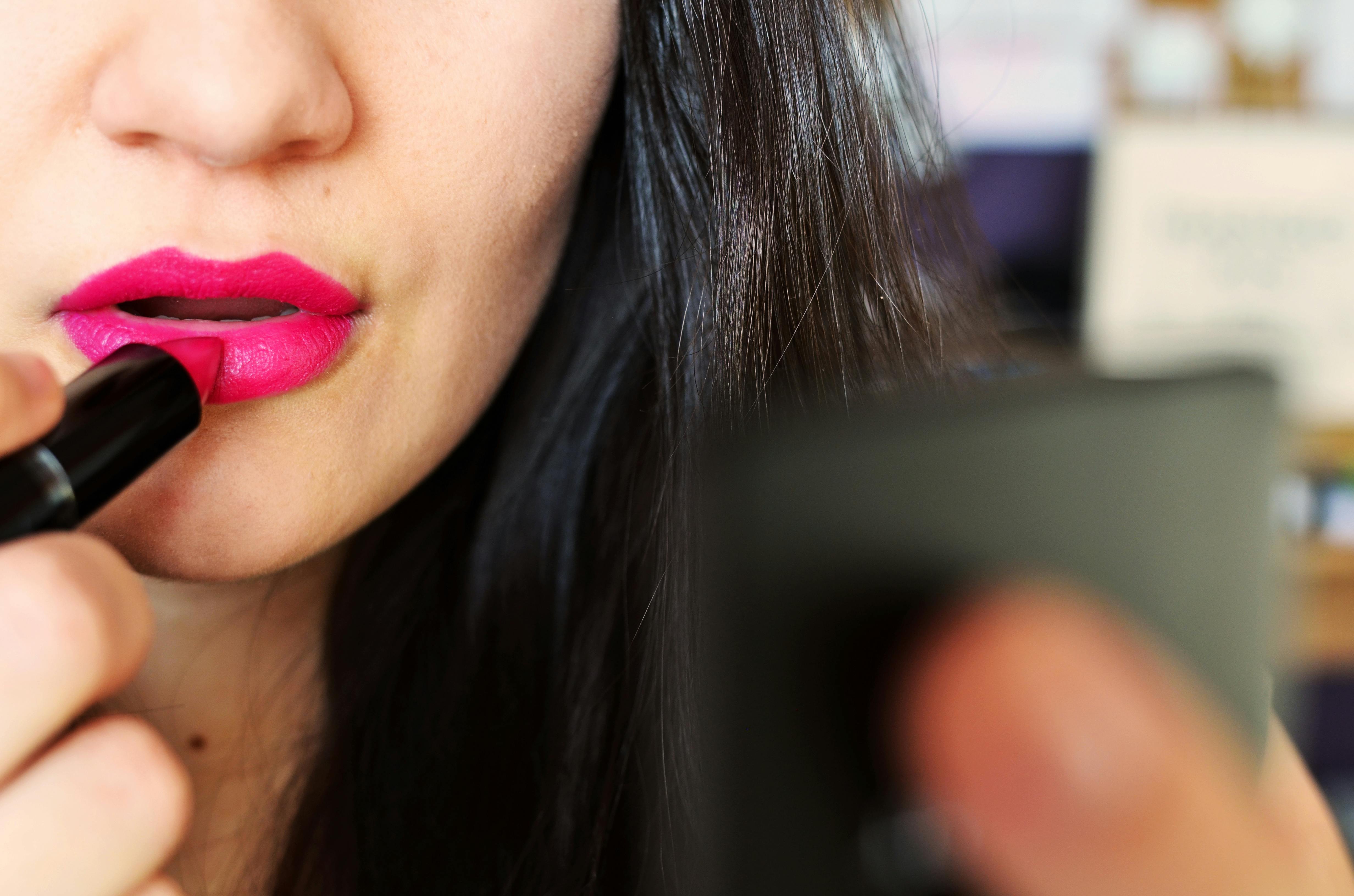 How To Pick Lipstick Shades That Don't Wash You Out Indoors