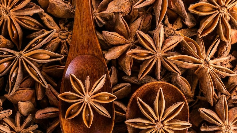 Feeling Congested Or Bloated? Nutritionist Recommends A Powerful Spice For Strong Immunity