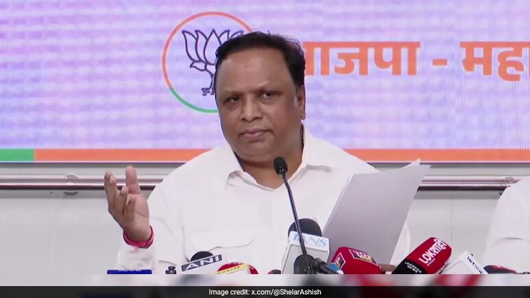 BMC Election 2026 : '....अन्यथा आडनाव बदलावं लागेल' शेलारांचा ठाकरेंवर प्रहार! 'रशियन तेला'चा काढला चिमटा