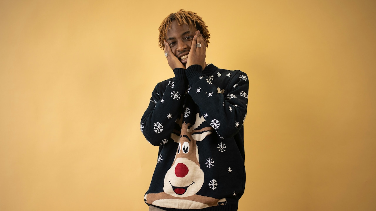 Say goodbye to lint from black winter clothes using these easy tips