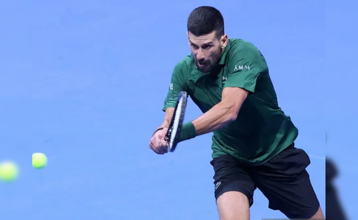 At Home Novak Djokovic Makes Winning Return In Athens