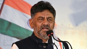 "Going To Meet CM For Breakfast": DK Shivakumar Heads To Siddaramaiah's Residence