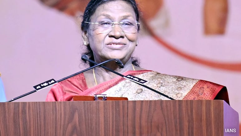 'पिताजी कहते थे आगे बढ़ो, लेकिन पीछे मुड़ कर देखना भी जरूरी है', राष्ट्रपति द्रौपदी मुर्मू ने दिया बड़ा संदेश