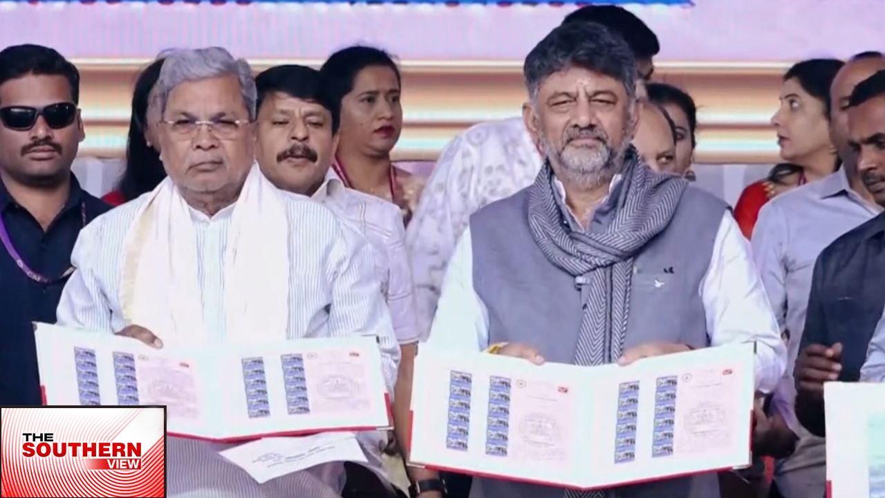 Amid Karnataka Power Tussle, DK Shivakumar And Siddaramaiah Share Stage