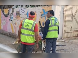 झांसी नगर निगम में सफाईकर्मियों की जांच शुरू, बांग्लादेशी घुसपैठ की आशंका पर पुलिस वेरिफिकेशन