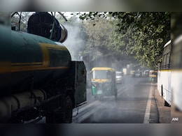 दिल्ली में सांस लेना दूभर, 400 के पार पहुंचा AQI, जानें किस इलाके में क्या हालात