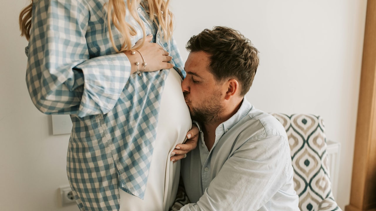 Choose maternity shirts that leave room for easy layering Choose maternity shirts that leave room for easy layering