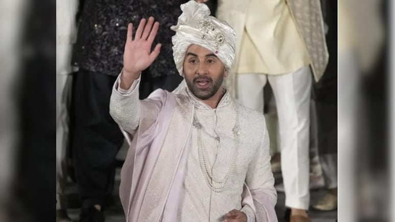 When Ranbir Kapoor Said Why He Wouldn't Dance At Weddings For Money: "I Don't Want To Lose My Dignity"