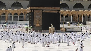 The Day 600 Men Lay Siege To Islam's Holiest Site And How They Were Gassed Out