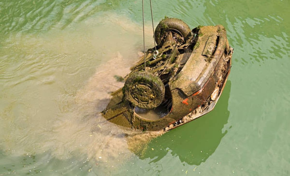 Newly Inaugurated Municipal Vehicle Plunges into Kerala River: Occupants Escape Unharmed