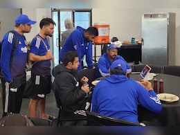 महिला WC फाइनल में अफ्रीका से भिड़ रही थी भारतीय टीम, इधर बढ़ती रहीं गंभीर-बुमराह की धड़कनें