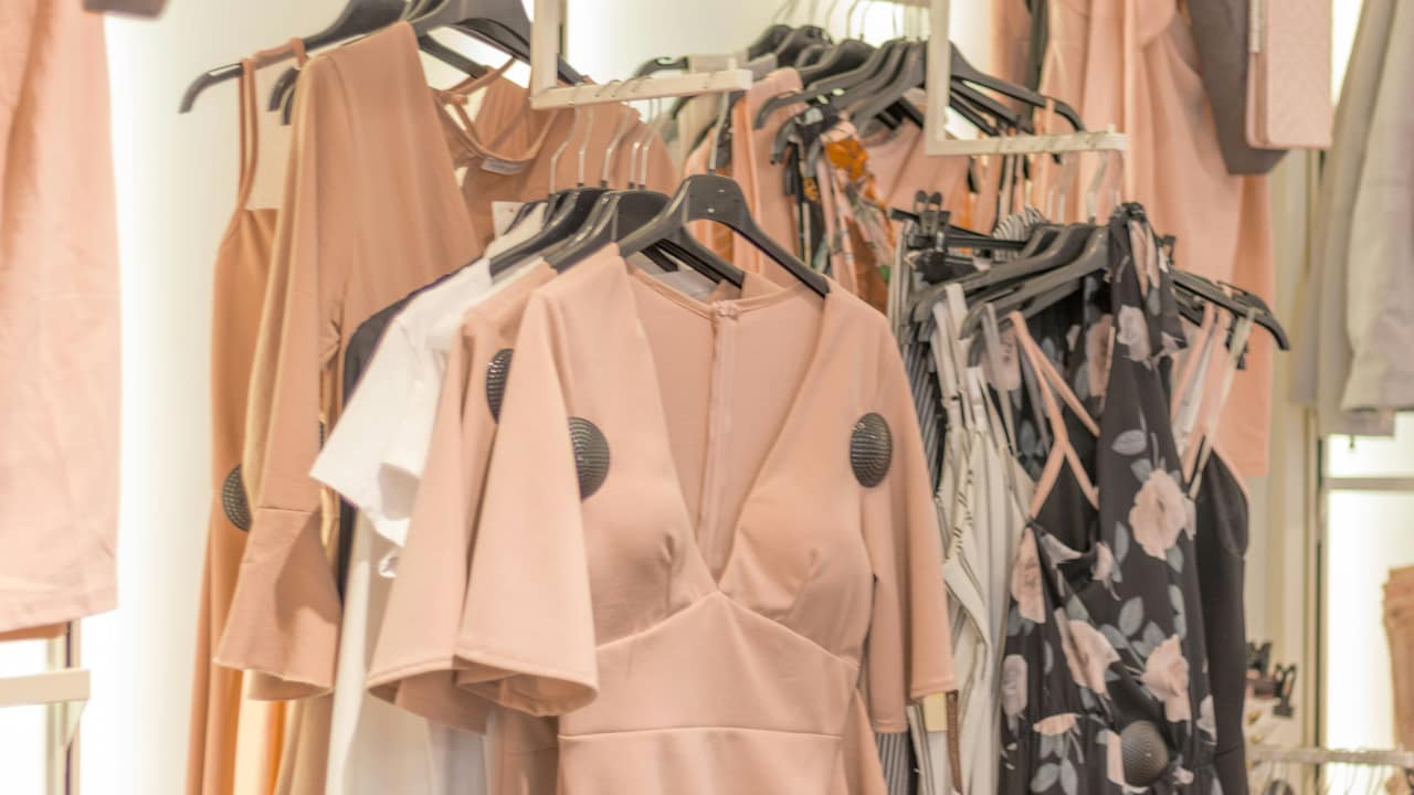 What are the best dresses to wear for a girls day out?