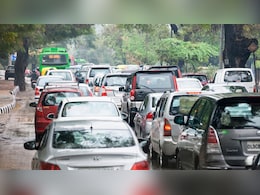 Delhi Vehicle Ban: दिल्ली में आज से BS6 से नीचे वाले कमर्शियल वाहनों की एंट्री बैन! जानिए किन गाड़ियों को मिलेगी छूट