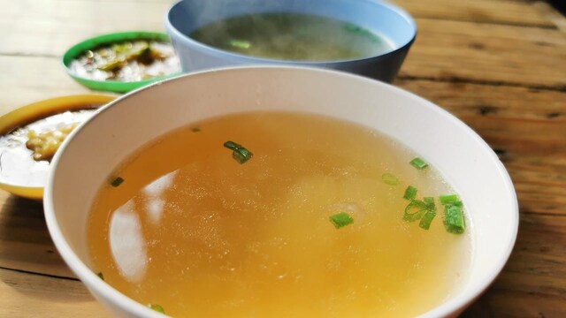 Bone Broth may help reduce inflammation and support gut health during winter.