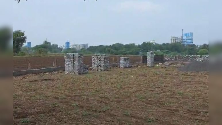 सरकारी जमीन पर 'जमातखाना'! ₹20 करोड़ की जमीन पर हो रहा था कब्जा, कलेक्टर ने रुकवाया काम