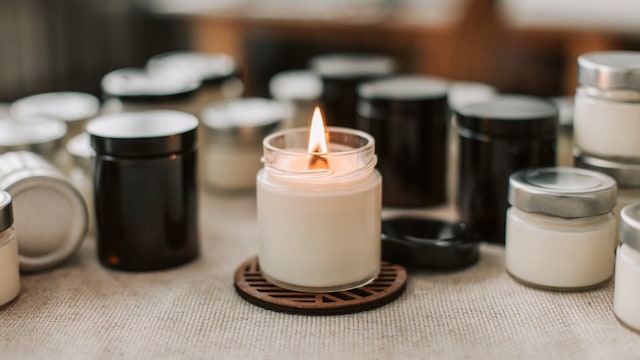 Doctor Explains What Scented Candles Are Quietly Doing To Your Lungs