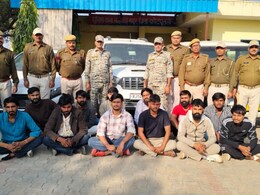 Rajasthan: कोटपूतली-बहरोड़ पुलिस का 'ऑपरेशन लादेन', MLA स्टीकर लगी संदिग्ध कार के साथ 17 गुर्गे गिरफ्तार