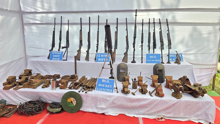 छोटे पैमाने पर युद्ध छेड़ने की तैयारी में थे नक्सली! सुकमा में जंगल बीच बनी गुप्त हथियार फैक्ट्री ध्वस्त